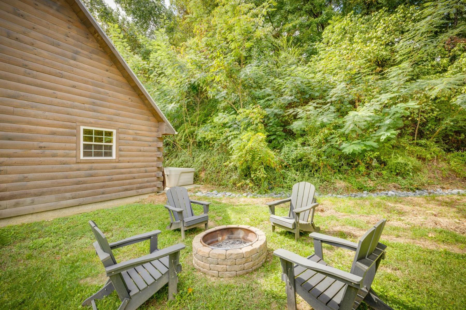 Bear Clubhouse Hot Tub, 1Mile From The Parkway, 900 In Free Tickets! Villa Pigeon Forge Kültér fotó