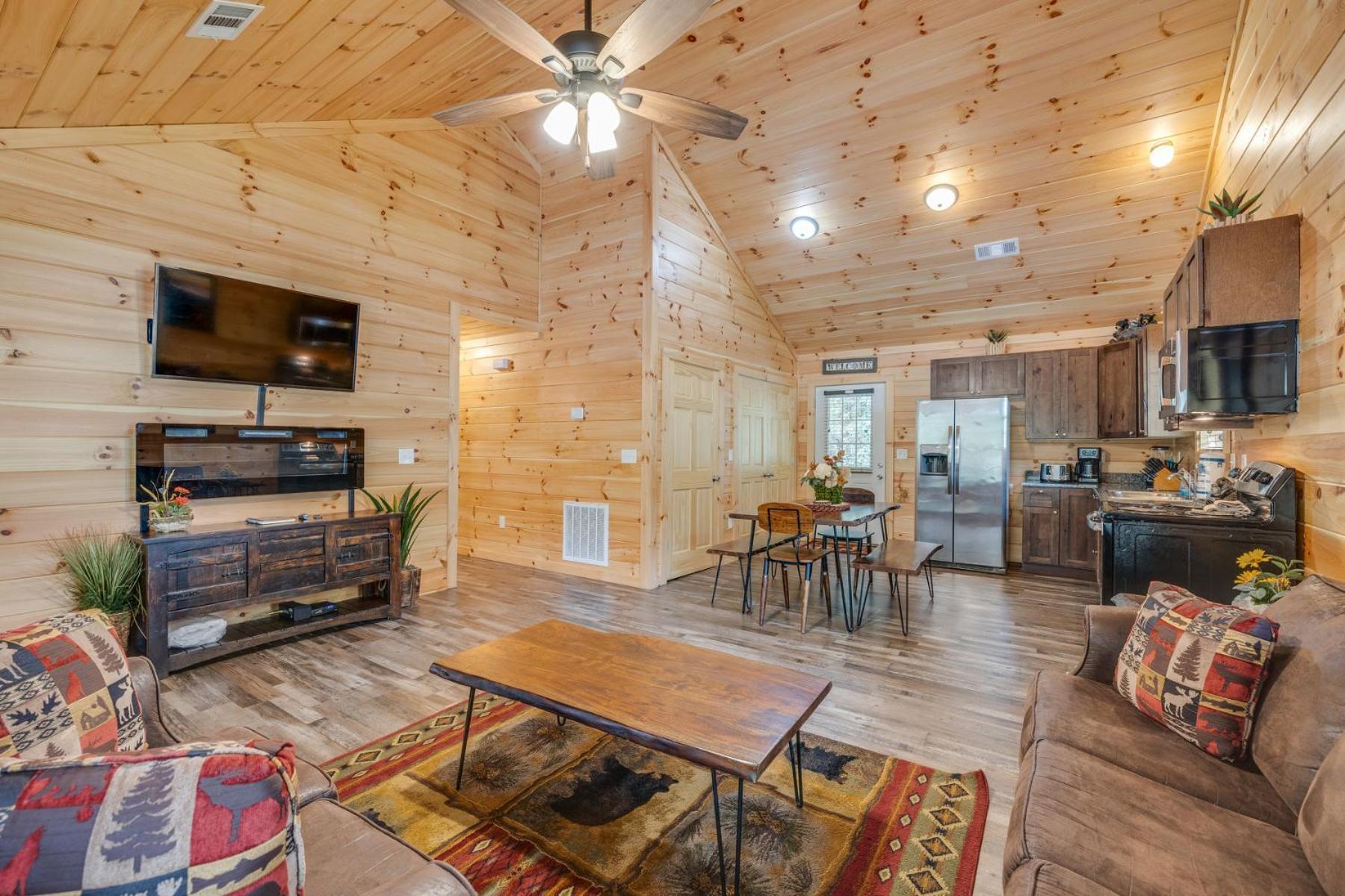 Bear Clubhouse Hot Tub, 1Mile From The Parkway, 900 In Free Tickets! Villa Pigeon Forge Kültér fotó